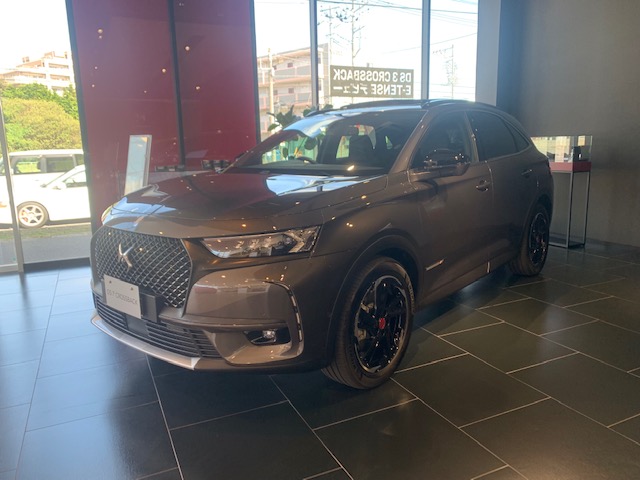 DS 7 CROSSBACK  PERFORMANCE Line 展示車入りました