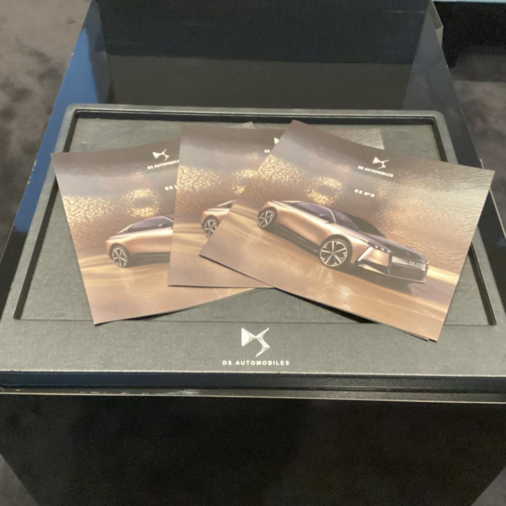 華やかな特別仕様車　DS 4 ETOILE Champs Élysées