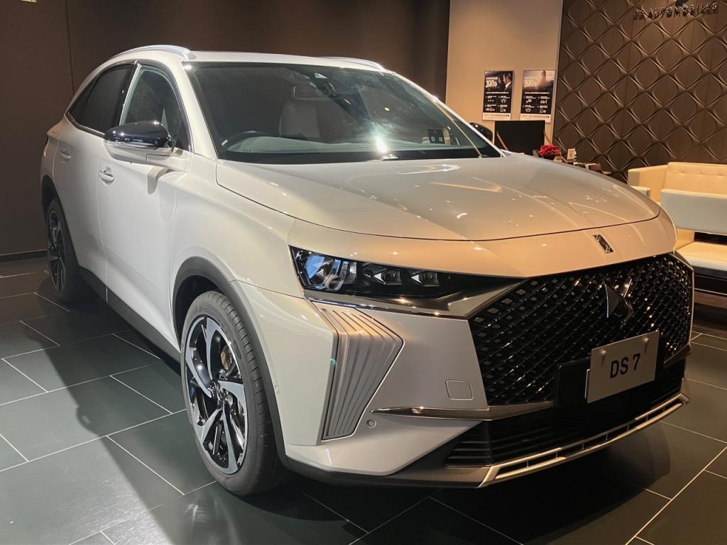 お得なDS7　展示車ございます